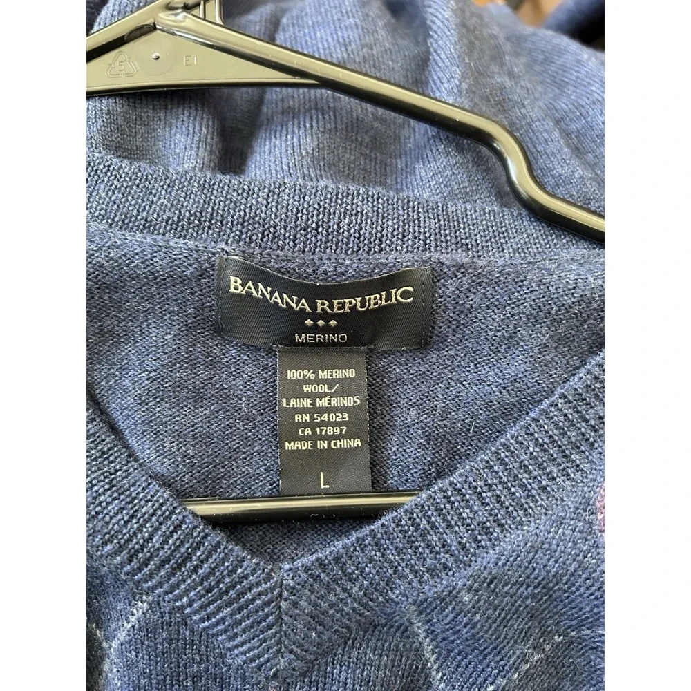 Banana Republic 100% Merino Wool Argyle Sweater L Navy V-Neck Preppy Academia